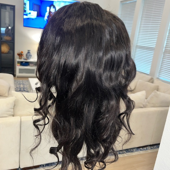 Wig - Picture 2 of 5